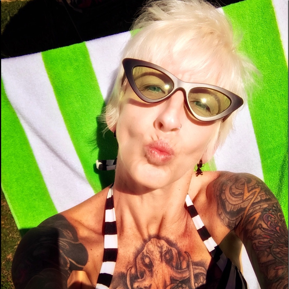 Meet your Posher, Kim